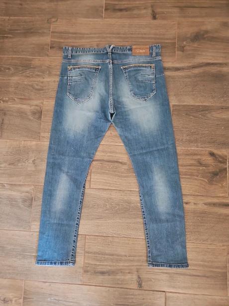 Elastické rifle na gombíky, armani,xl