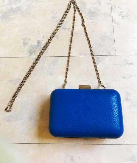 Kabelka na retiazke, 