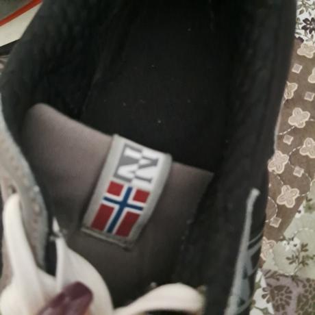 Botasky, napapijri,44