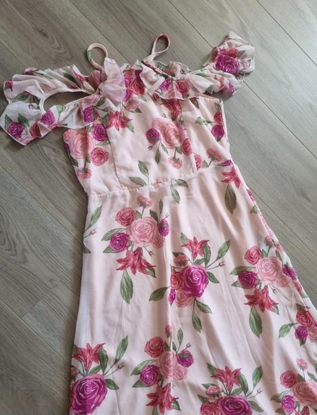 Letné šaty s odhalenými pleciami, esmara,s