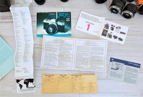 Yashica fr i a fr ii s príslušenstvom v brašni,