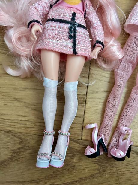 Rainbow high fashion bábika bella parker,