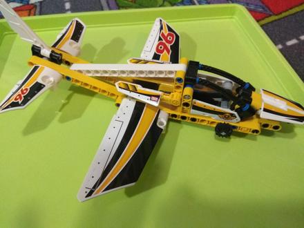 Lego lietadlo,