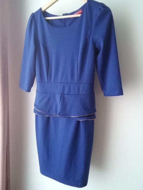 Šaty kráľovskymodrej farby, l