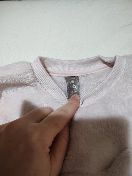 Plyšový pulóver, 116