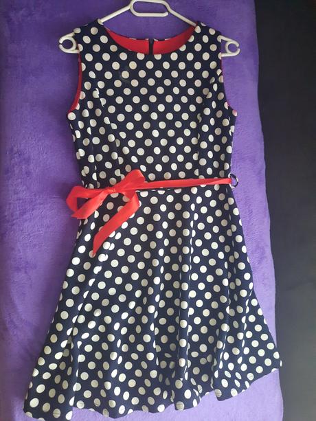 Guľôčoové šaty, 