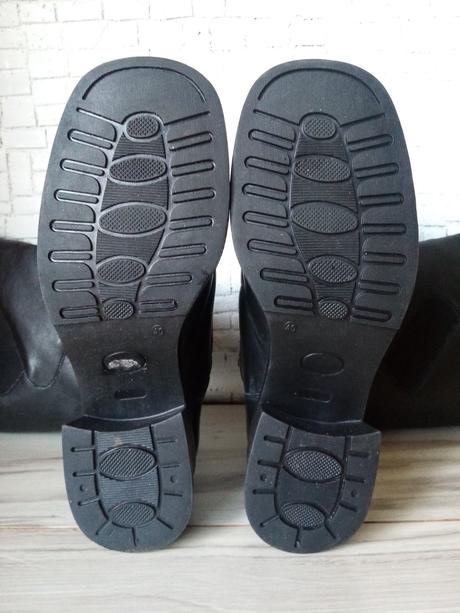 Čierne vysoké dámske čižmy v.40, 40