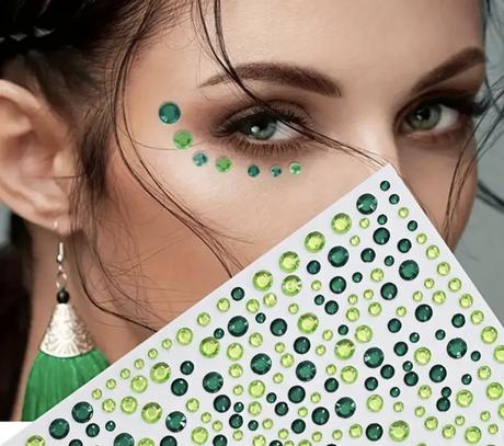 Elf, víla, uši, krídla, nálepky a iné,