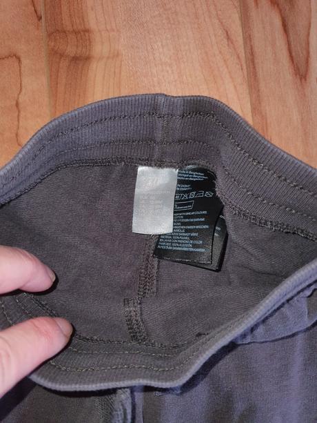 Tepláky 80-86 po 0.5 cent kus, h&m,86