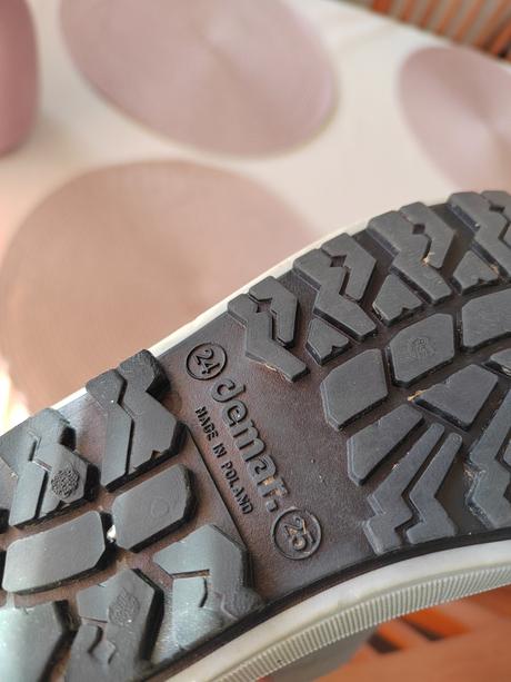 Snehule demar kenny v.24-25, demar,24