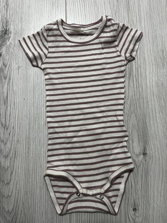 Vrubkovane kratkorukavove body, name it,80