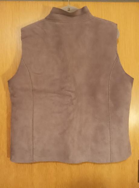 Teplá vesta bez rukávov, 46