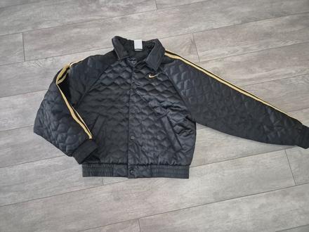 Bunda prechodna, nike,134