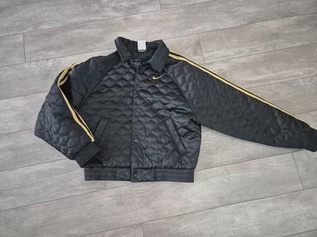Bunda prechodna, nike,134
