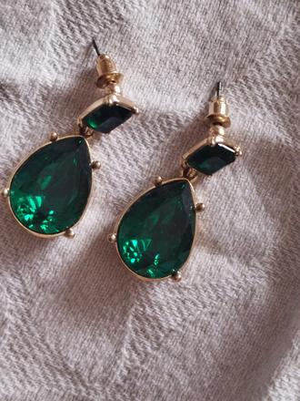 Smaragdové náušnice, 
