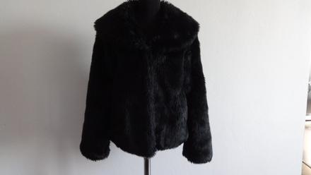 Krátky kožúšok v.38/40, 38