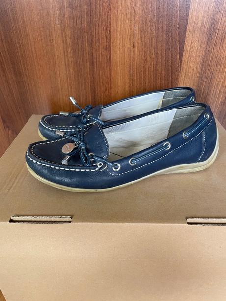 Poltopánky, geox,35