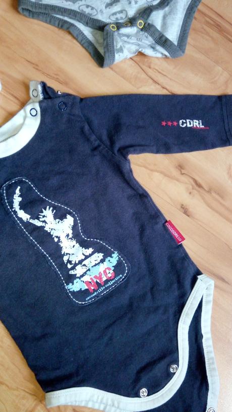 Body s krátkym rukávom 74, s dlhým 68, 74