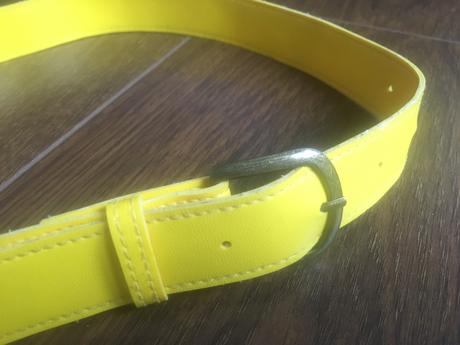 Zlty opaskok pre malu slecnu, 