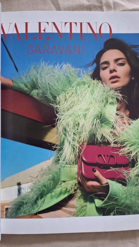 Elle uk december 2019 - katie holmes, 