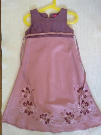 Slavnostne saty, 104