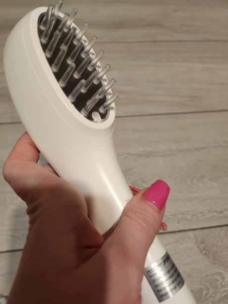 Infračervený masážny hrebeň, 