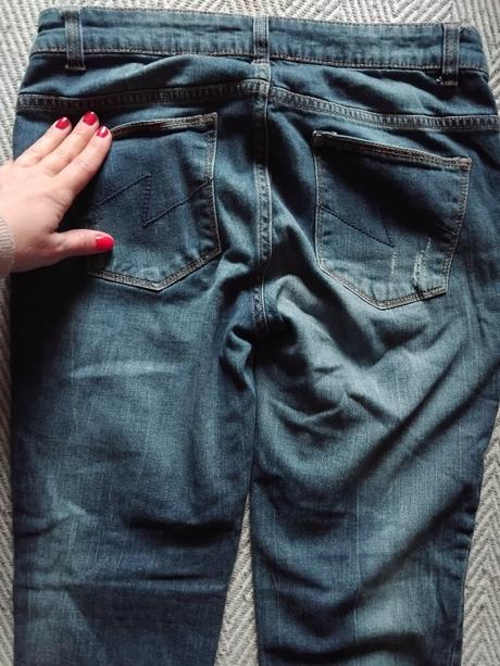 Modre džeginy, reserved,152