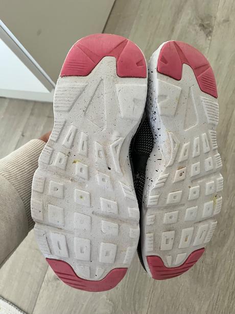 Tenisky nasuchovacky, 34