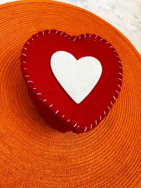 Filcová šperkovnica,