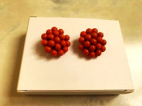 Koralové retro klipsne,