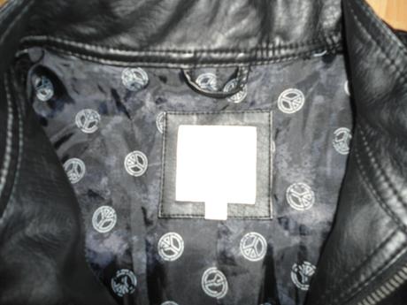 Cierna kozenkova bunda, 176