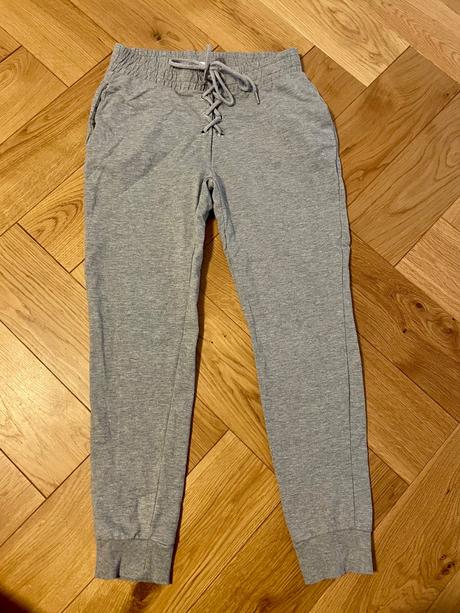 Teplaky reserved, reserved,s