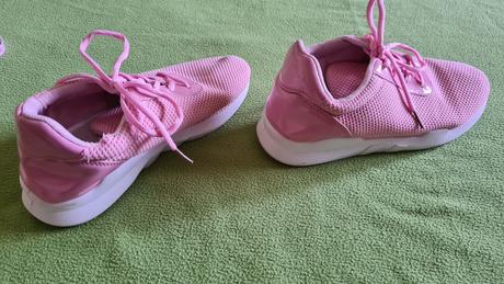 Vzdušné tenisky, 38