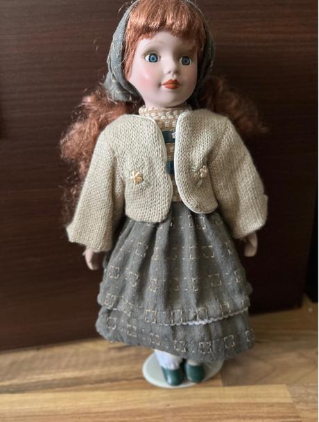 Porcelánova bábika, 