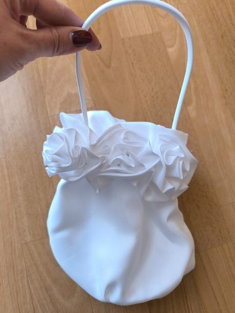 Dievčenské šaty na prvé sväté prijímanie, 140