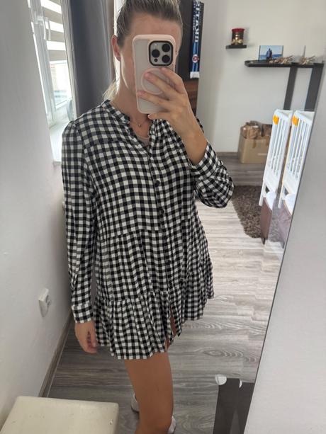 Predlzena kosela / saty, reserved,s