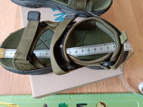 Chlapčenské sandále, 33