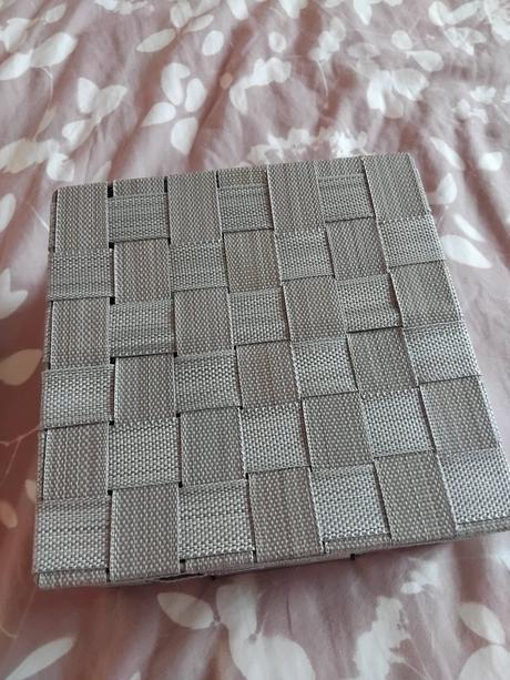 Box 20x20x9 cm,