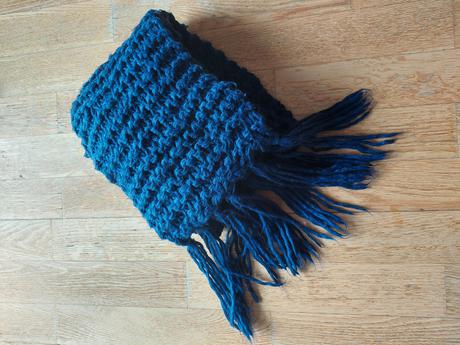 Tmavomodrý pletený šál s rukavicami, h&m