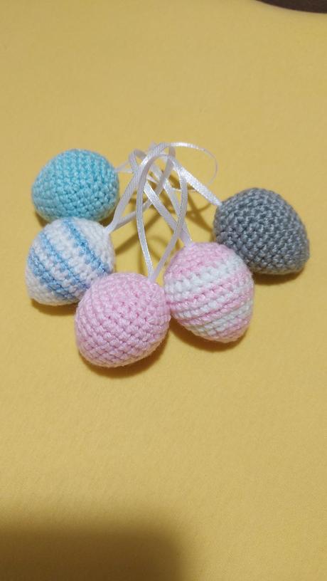 Veľkonočné háčkované vajíčka,