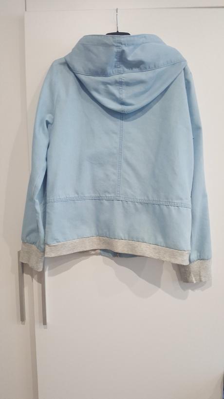 Dievčenská bundička, 164