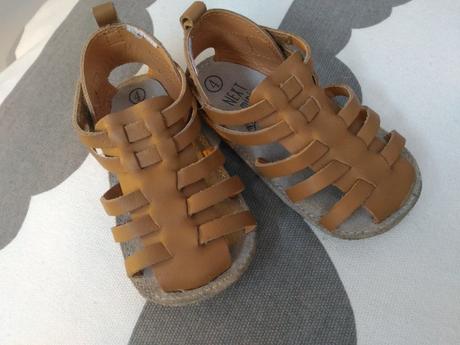 Sandalky next, next,21