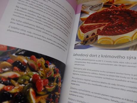 Kniha "všechno o pečení",