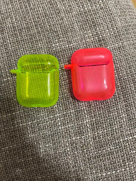 Neonove obaly na airpods, apple