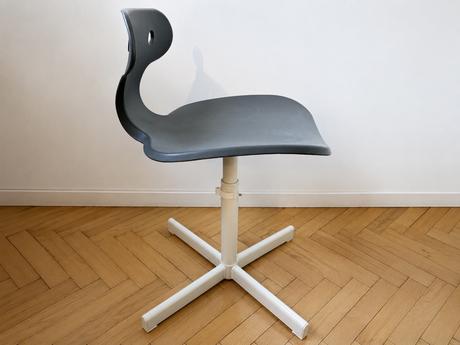 Ikea detská stolička molte grey za 15eur,