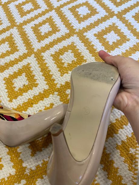 Lakované lodičky, 39