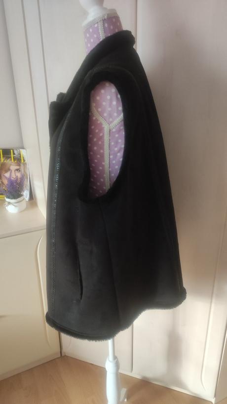 Nadrozmerna dámska hunata vesta, 46