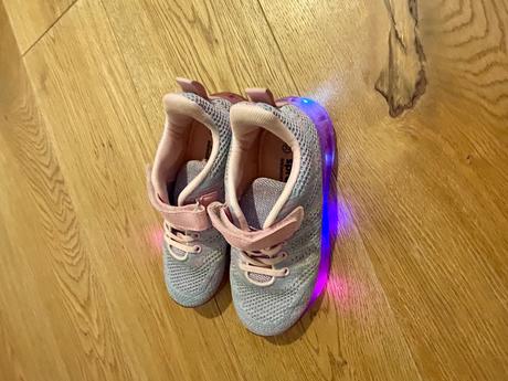 Tenisky svietiace, sprandi,33