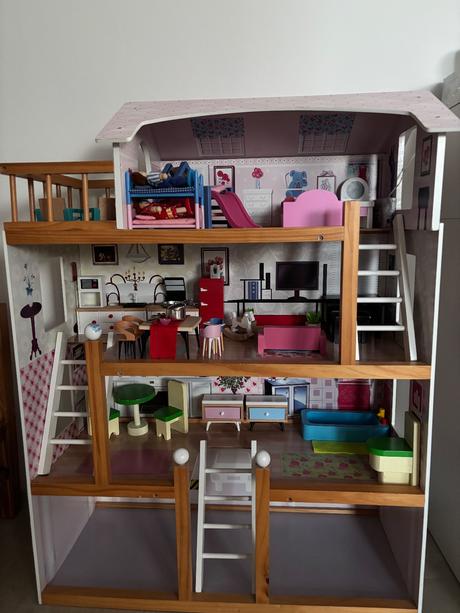 Detský drevený domček pre bábiky, 