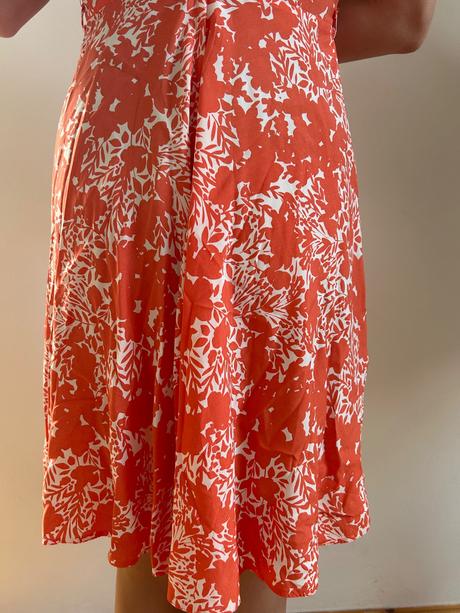 Letné dámske šaty, 98